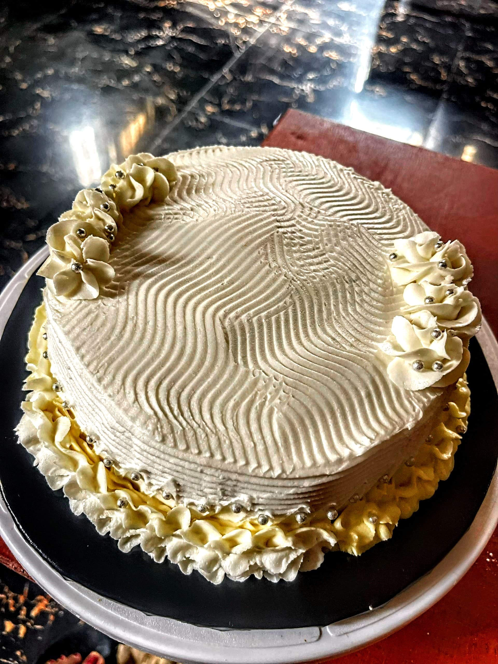 Elegant cake